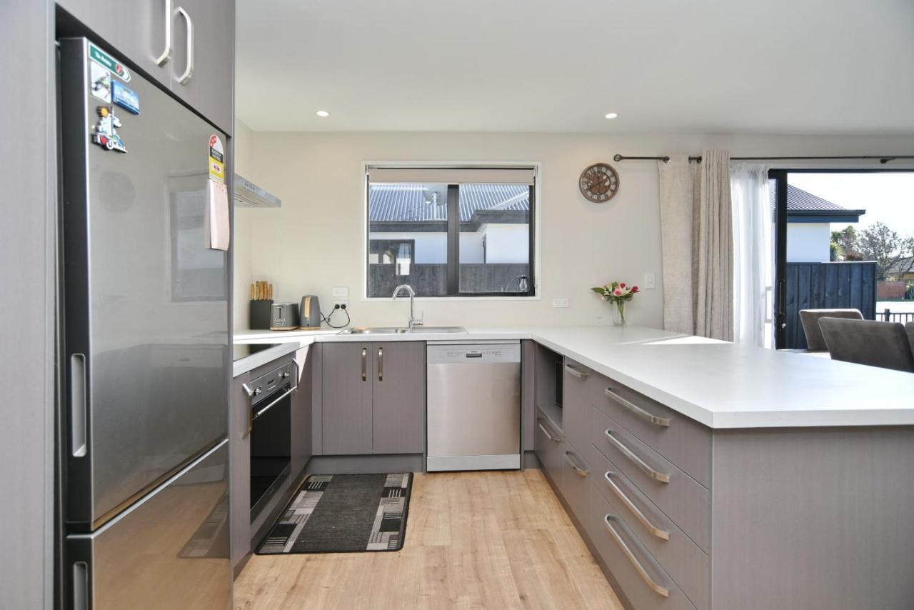 Thomas Townhouse - Homes